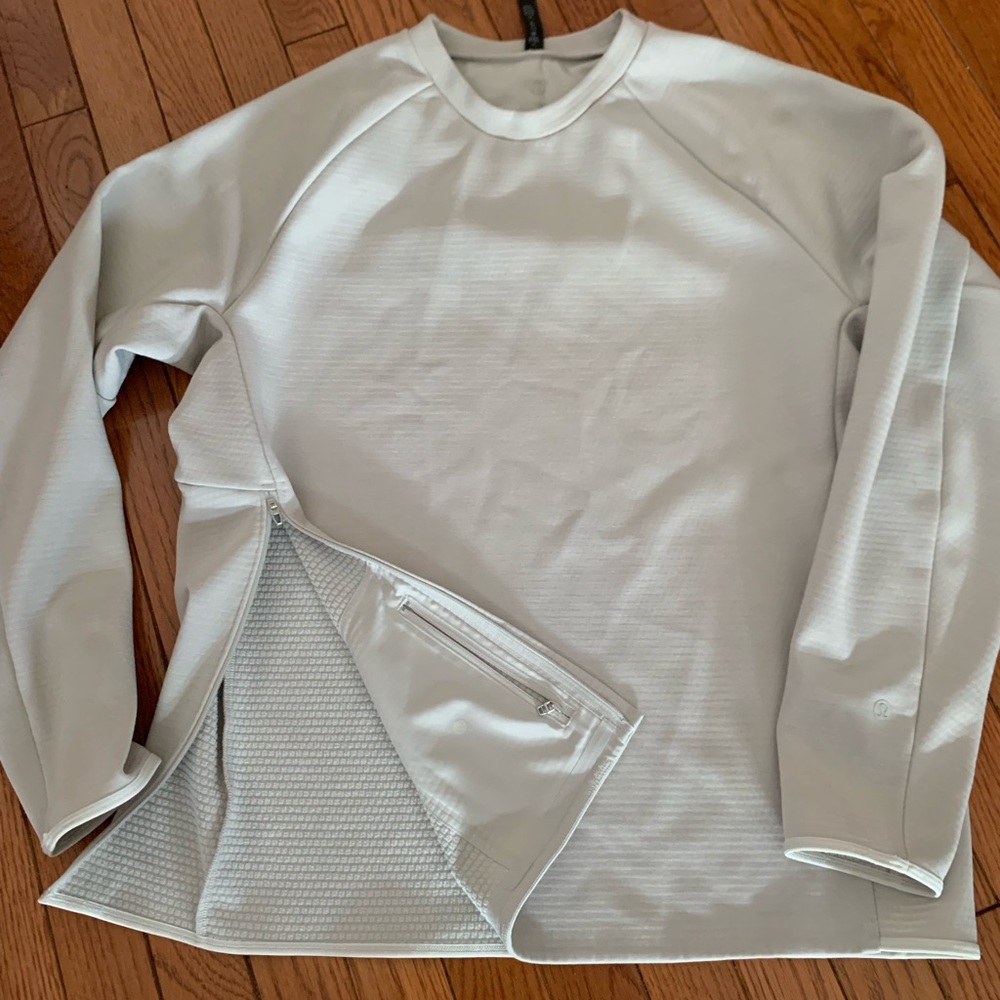 Lululemon Athletica Textured light gray or light bone Pullover